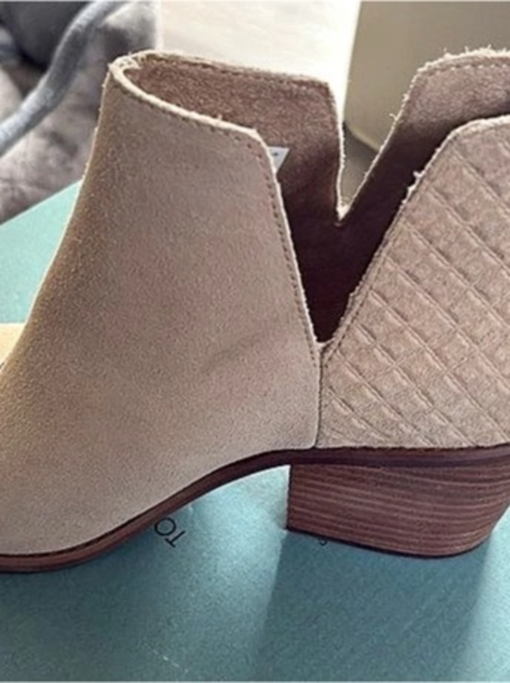 TOMS Everly Bootie Ankle Boots oatmeal suede  US 9.5